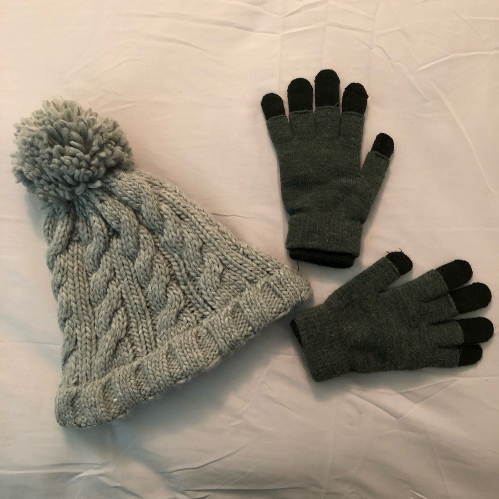 Pom Pom Beanie & Gloves